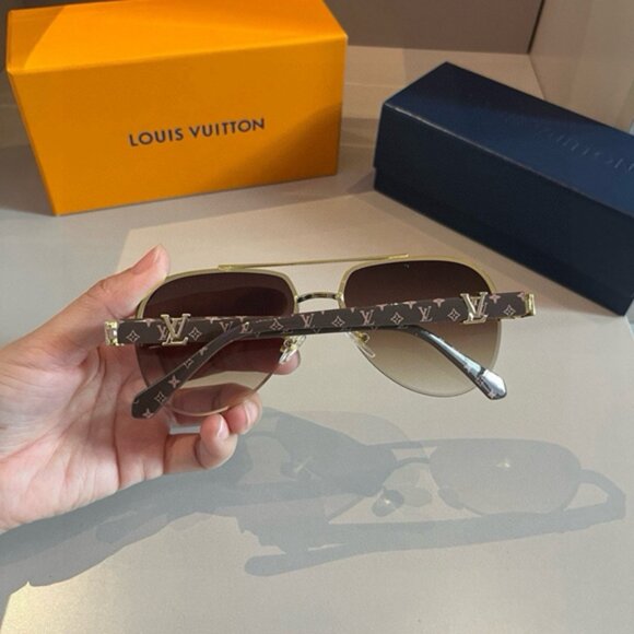 Louis Vuitton Gold Metal Frame Brown Sunglasses - Picture 5 of 7